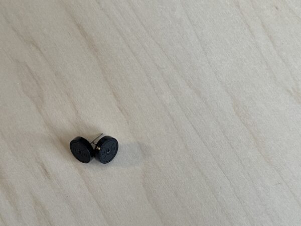 Acrylic 25lb plate stud earrings in matte black